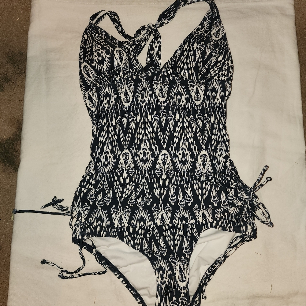 Loft Two-Piece Black and White Tankini Swimsuit Bathingsuit NWOT Size M/S